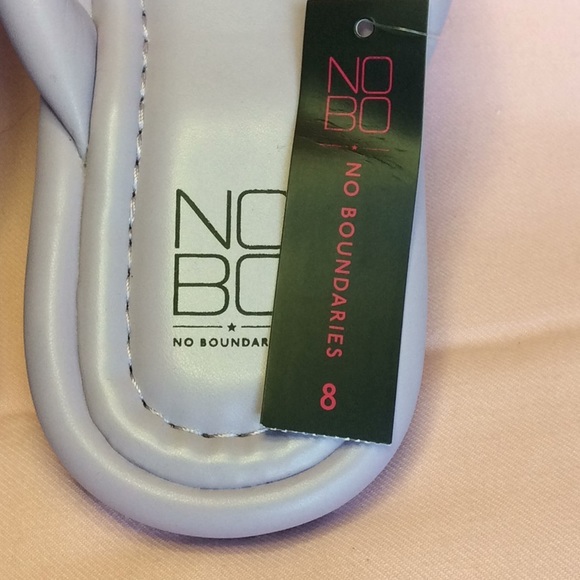 FINAL SALE PRICE NOBO New No Boundaries Flip Flops in Size 8 - Picture 2 of 4